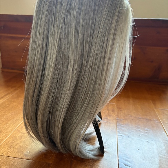 Wig. Rene of Paris Orchid Collection - Davina - Picture 3 of 12